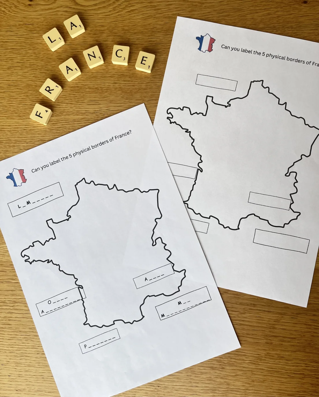 Lettres de France materials